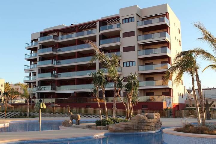 Ferienwohnung für 2 Personen, mit Balkon und Pool in Mil Palmeras