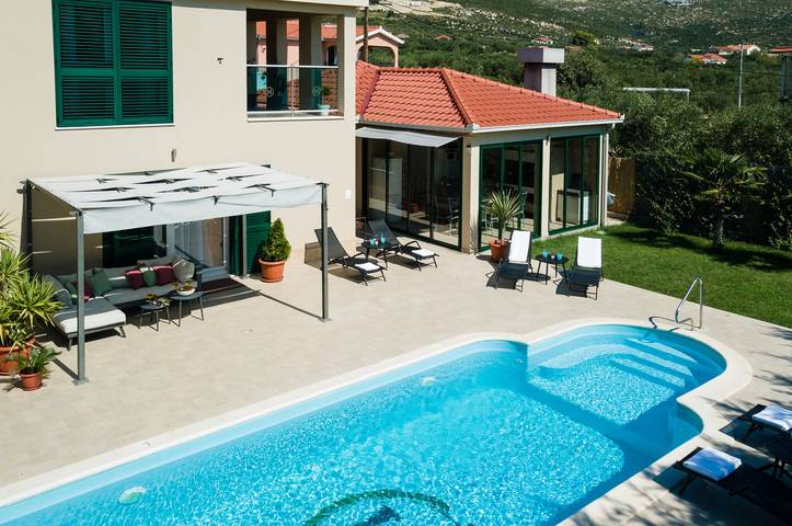 Villa pour 9 personnes, avec terrasse et jardin à Trogir - 4