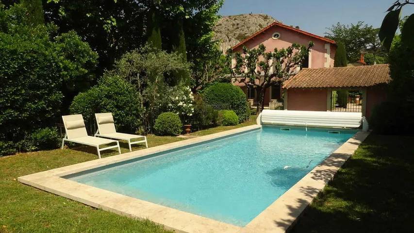 Villa pour 8 personnes, avec balcon et piscine - 1