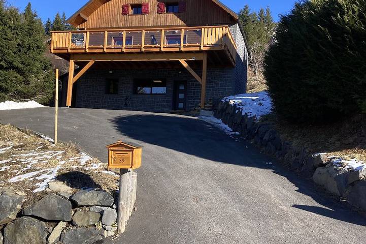 Chalet pour 8 personnes, avec balcon