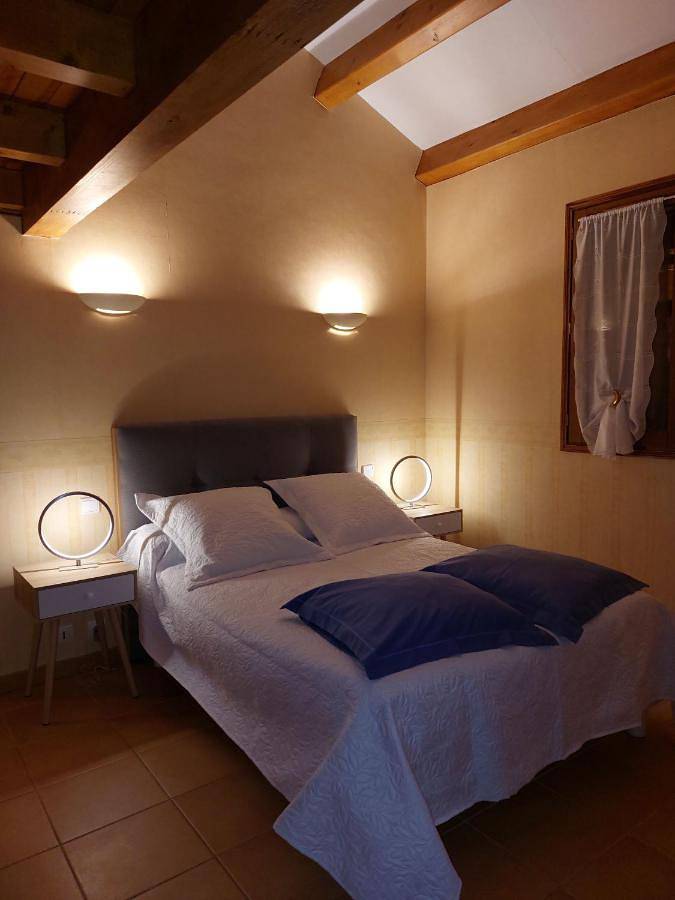 Location de vacances pour 8 personnes, avec jardin ainsi que terrasse et vue à Peyreleau - 2