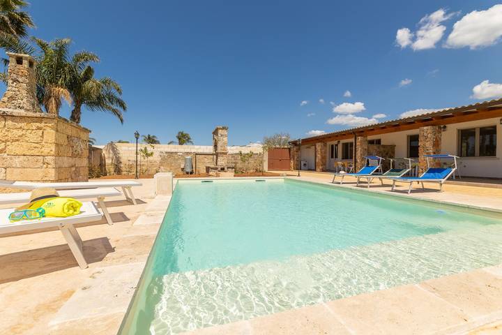 Ferienwohnung für 12 Personen, mit Garten und Pool sowie Terrasse - 1