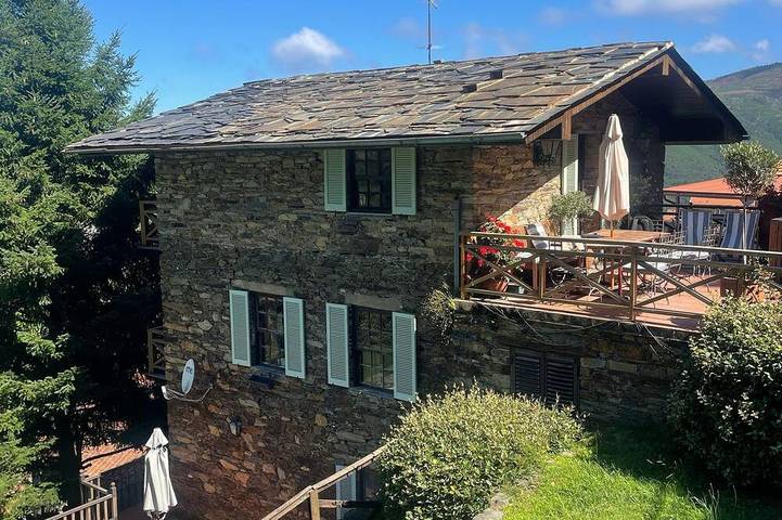 Cottage für 9 Personen, mit Balkon und Garten - 1