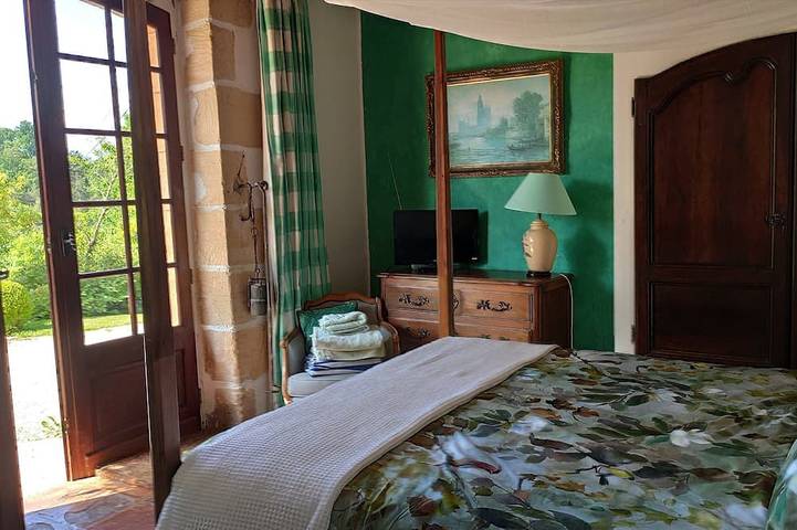 Location de vacances pour 8 personnes, avec Terrasse et Jardin à Le Buisson-de-Cadouin - 4