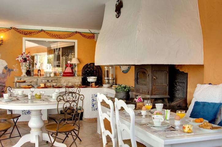 Hôtel pour 3 personnes, avec piscine et jardin dans Bac du sauvage - 4
