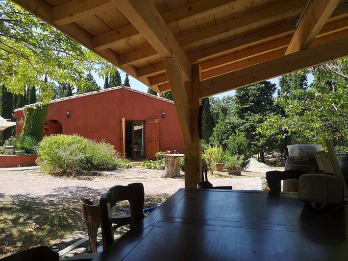 Location de vacances pour 8 personnes, avec piscine et jardin ainsi que terrasse et vue, animaux acceptés dans Lac de la Cavayère - 2