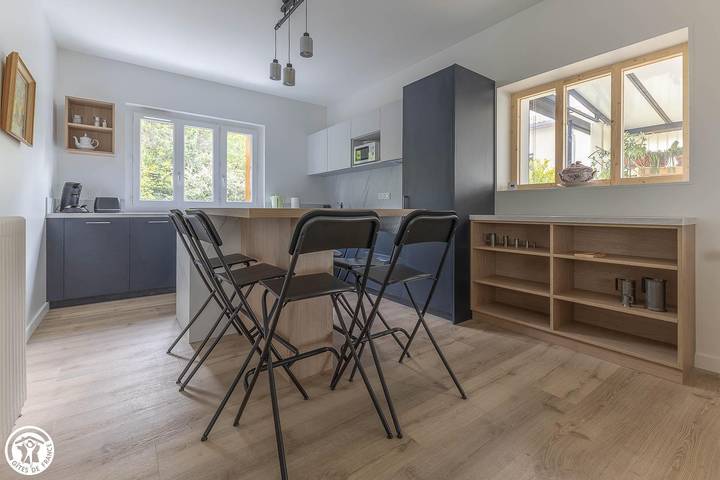 Gîte pour 6 personnes, avec Terrasse ainsi que Jardin et Vue à Parent - 4