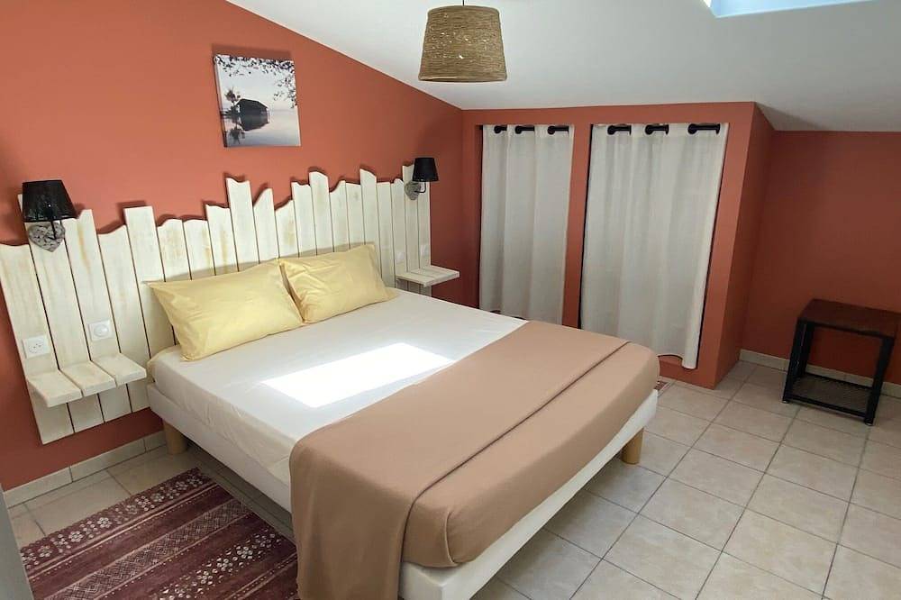 Apartamento entero, A Little Provençal Paradise (Coccinelle Duplex) in Allemagne-en-Provence, Parc naturel régional du Verdon