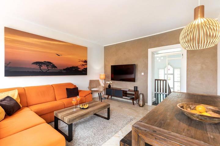 Ferienhaus für 10 Personen, mit Balkon und Terrasse sowie Garten und Sauna in Singen