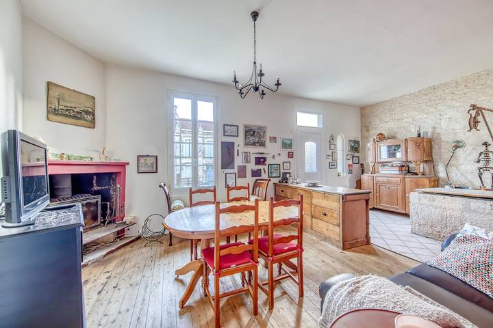 Location de vacances pour 6 personnes, avec jardin à Mortagne-sur-Gironde - 4