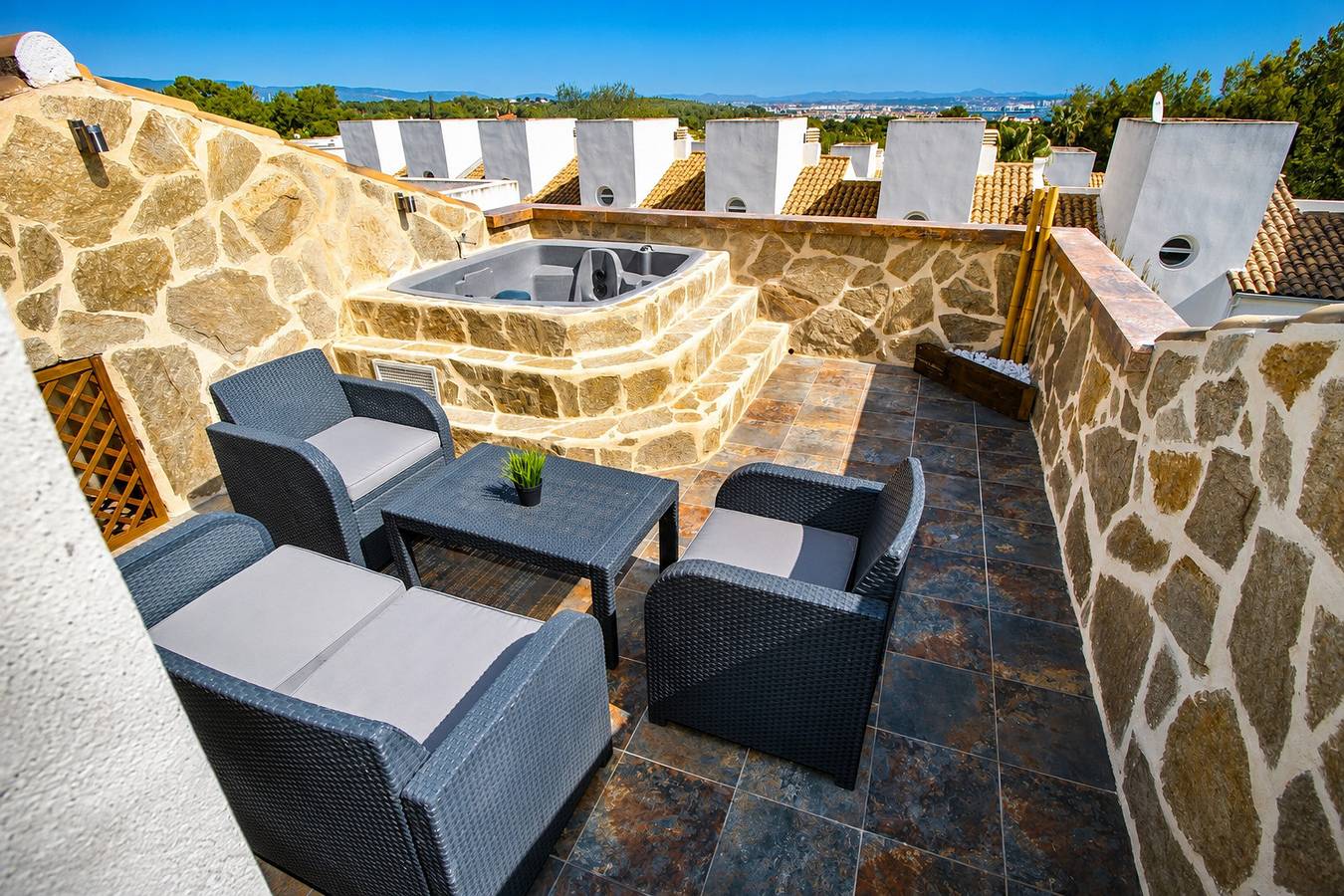 Nature Plus - Barbecue - Jacuzzi - Pool in Cap Salou, Salou