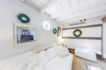 Vacation House for 3 Guests in Boothbay Harbor, Maine, Picture 1