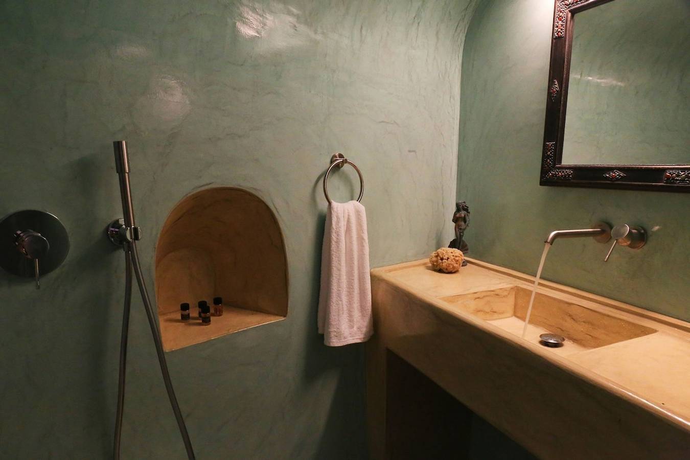 Entire apartment, The Commander's Cave in Emporio, Santorini