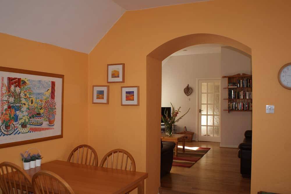 Cottages Located In A Stunning South Facing Two Acre Private Garden Setting in Melrose, Scottish Borders