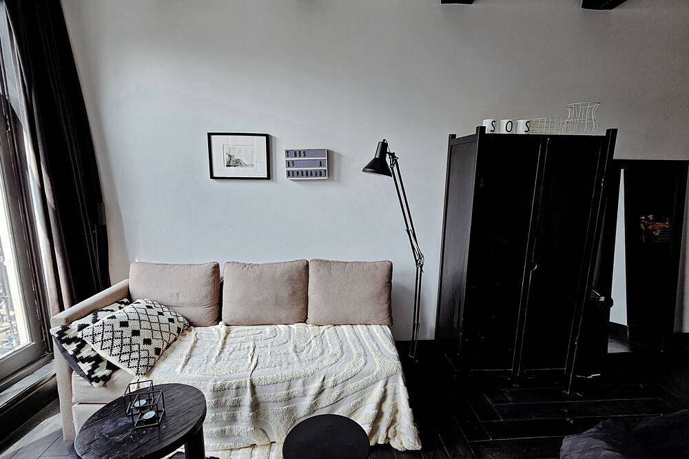 Black Beauty amazing apartment in the heart of Amsterdam in Dutch Coast