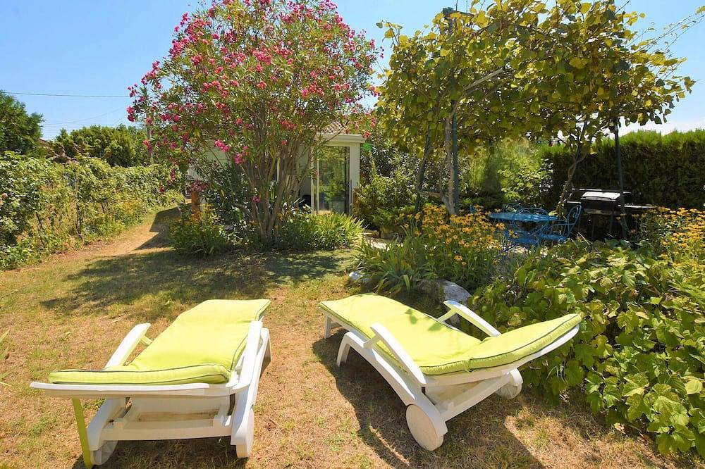 Beautiful home in Donzère with Wifi in Donzère, Nyons region