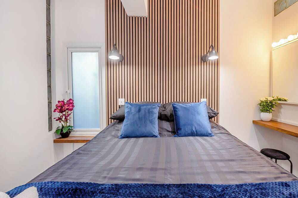 Beachfront Apartment in Colwyn Bay, Conwy region