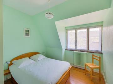 Gîte pour 6 personnes, avec jardin à Vic-sur-Cère