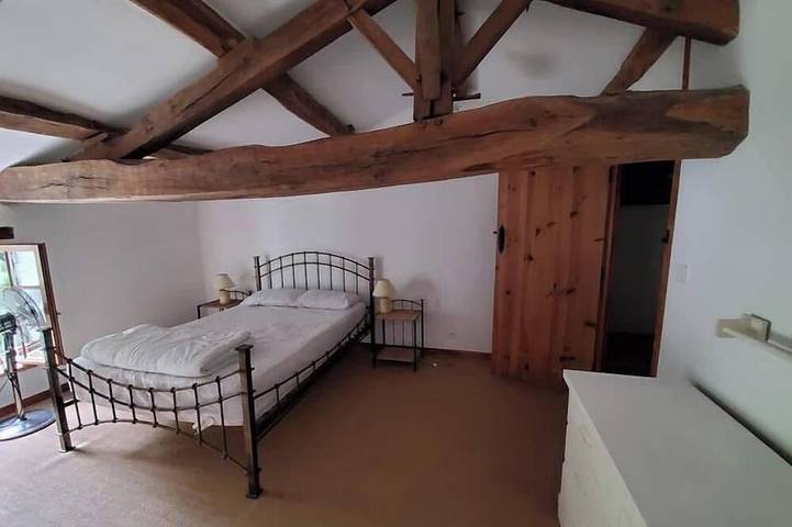 Location de vacances pour 12 personnes, avec jardin et terrasse à Saint-André-de-Lidon - 2