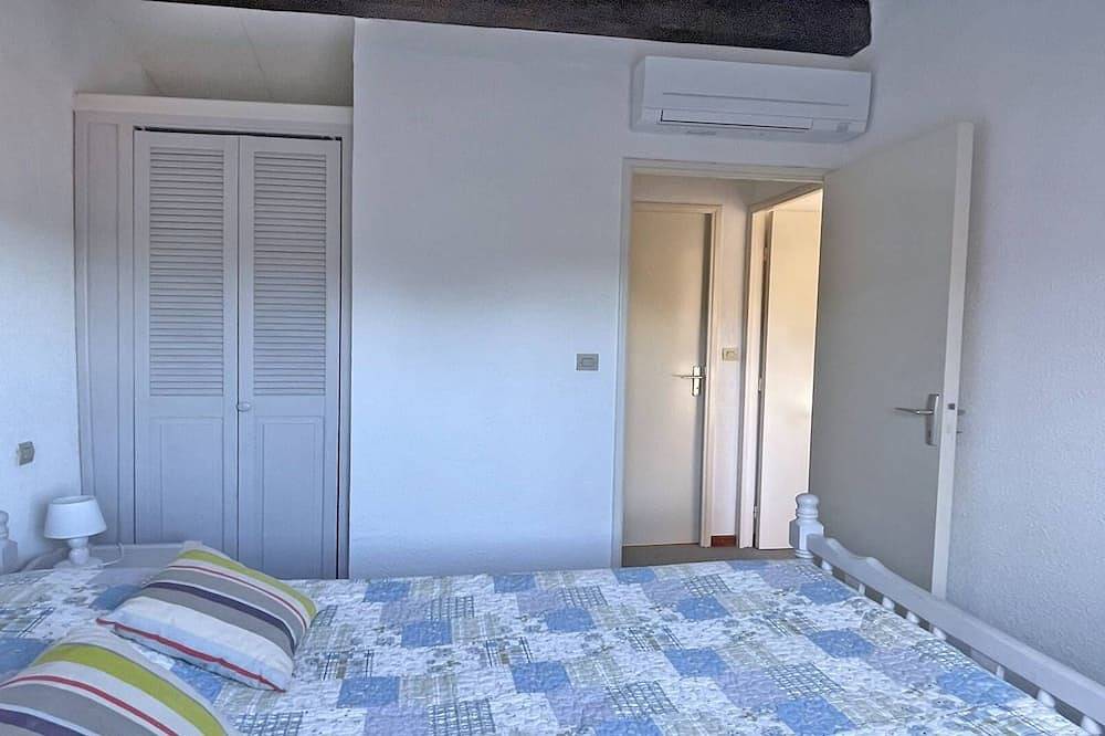 House T3 for 4 people - Swimming pool - Air conditionning - Wifi - Terrace - Sainte Maxime -... in Sainte-Maxime, Draguignan en omgeving