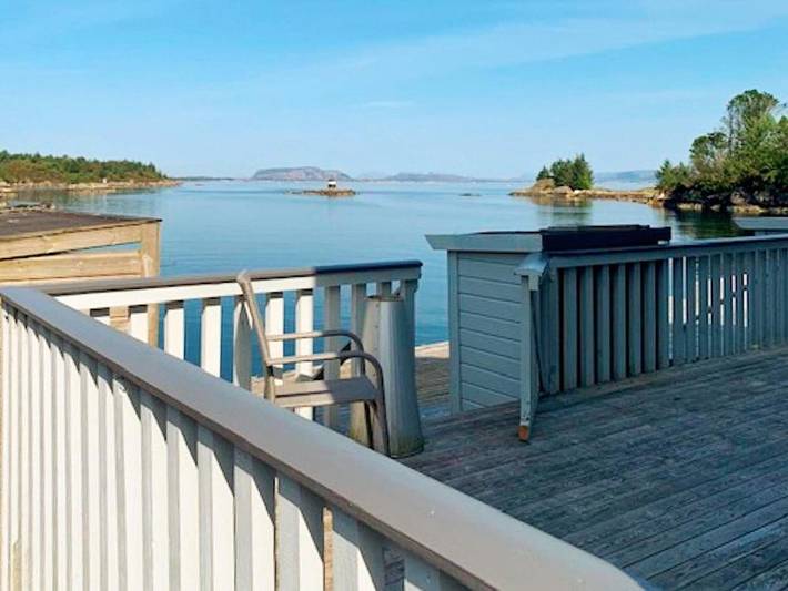 Ferienhaus für 6 Personen, mit Terrasse in Austrheim - 2