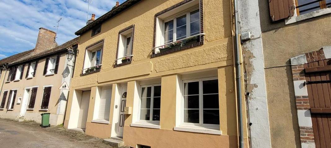 Gîte pour 2 personnes, avec vue à Saint-Amand-en-Puisaye - 2