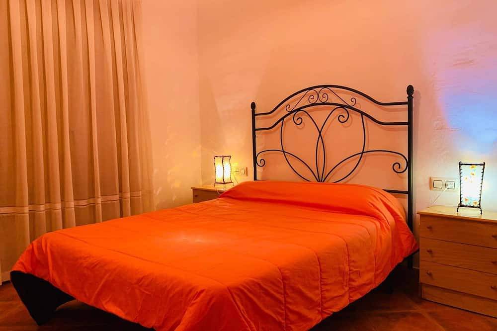 Casa rural (alquiler integro)  para 2 personas in Laroles, Nevada (Granada)