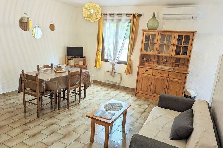 Location de vacances pour 4 personnes, avec piscine ainsi que terrasse et jardin à Balazuc - 4