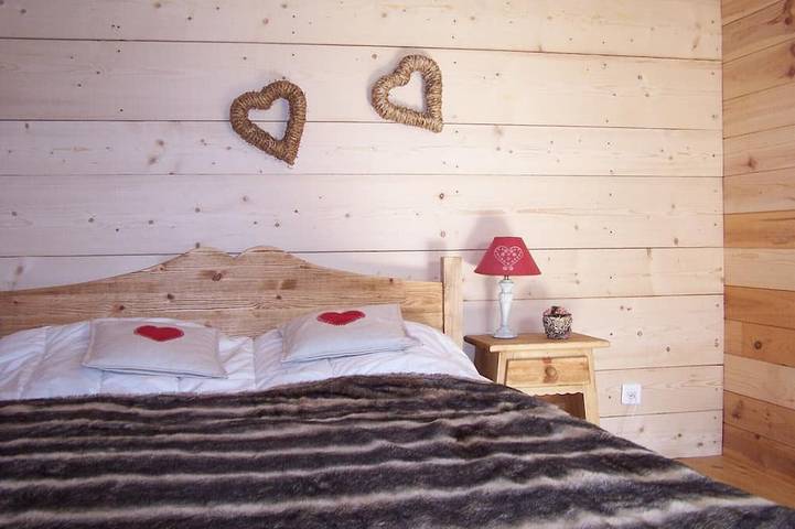 Gîte pour 12 personnes, avec jardin à Montcel - 3