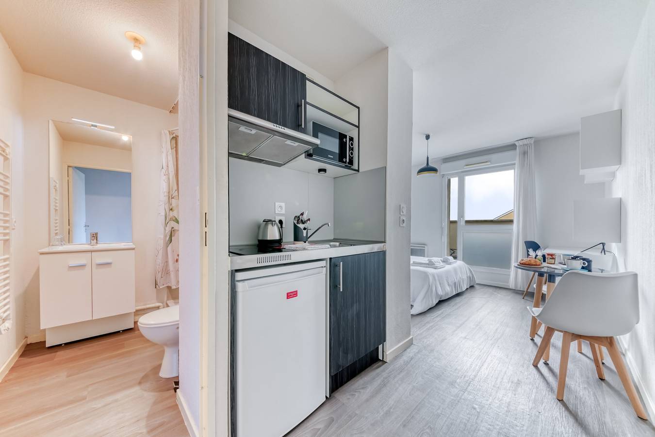 Studio entier, 6 - Le Bienvenu - Gratte-Ciel – Métro in Villeurbanne, Rhône