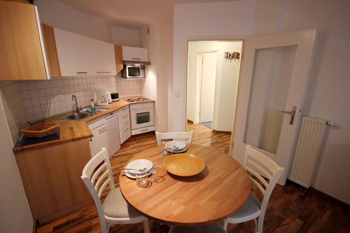 Ganze Ferienwohnung, Villa Ambienta, Whg. 2 in Ostseebad Binz, Binz