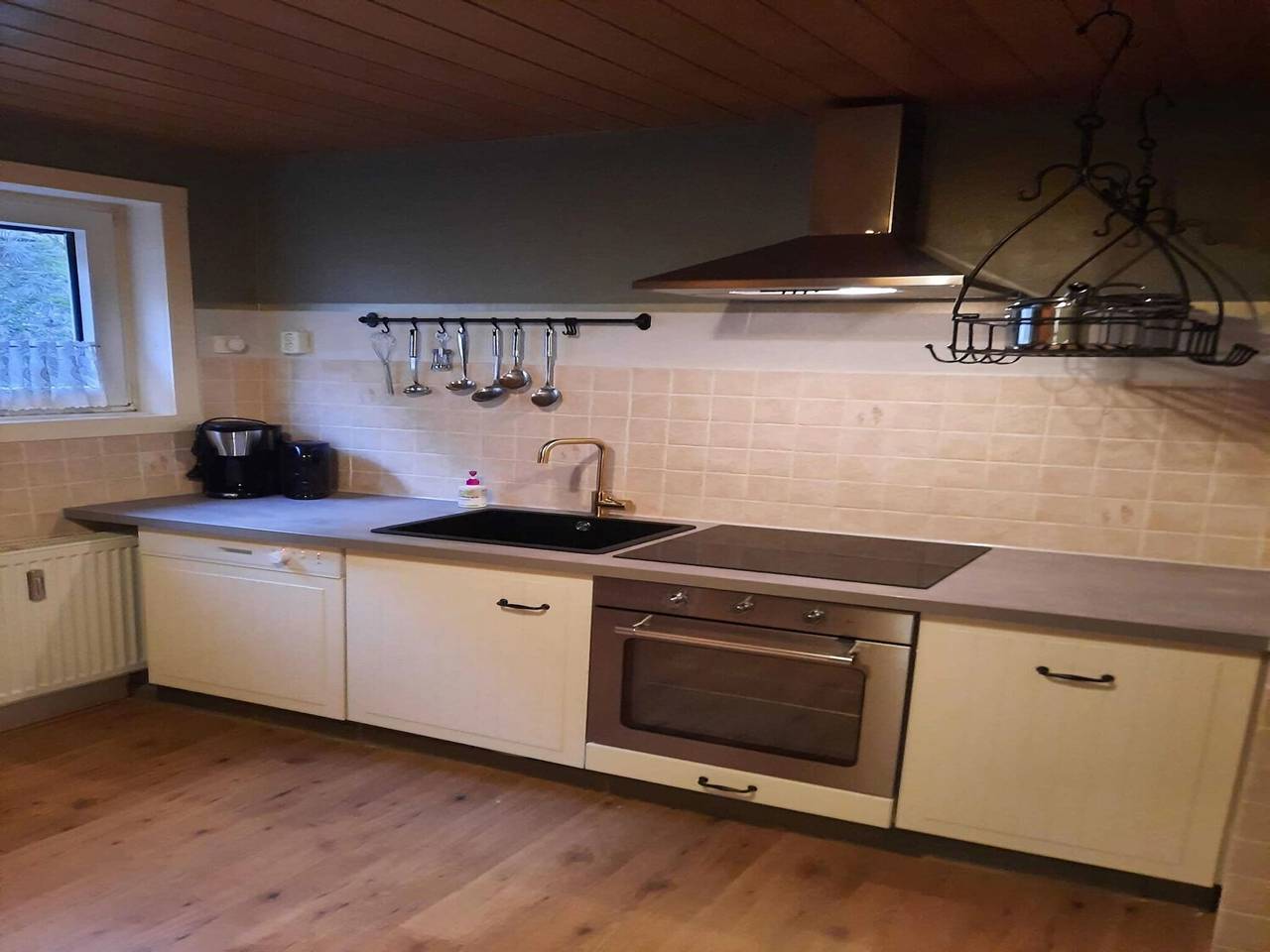 Ganze Wohnung, Ferienwohnung für 8 Personen mit Garten in Willingen, die Mittelgebirge