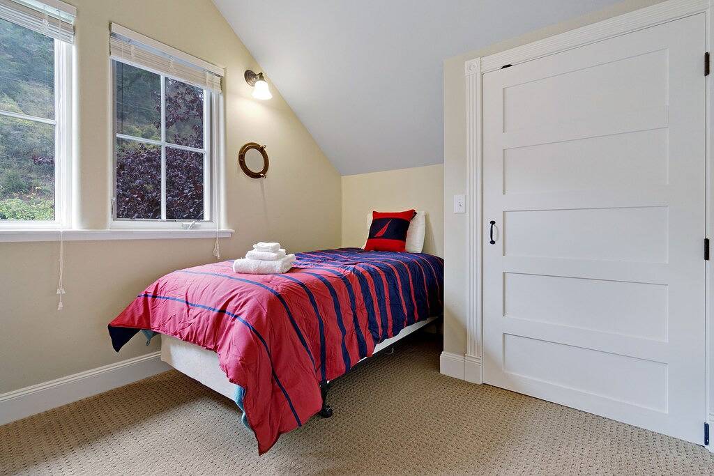 Meerblick, Außenkamin und Zugang zum Strand! in Orcas Island