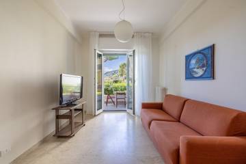 Gîte pour 6 personnes, avec jardin et terrasse dans Ospedaletti