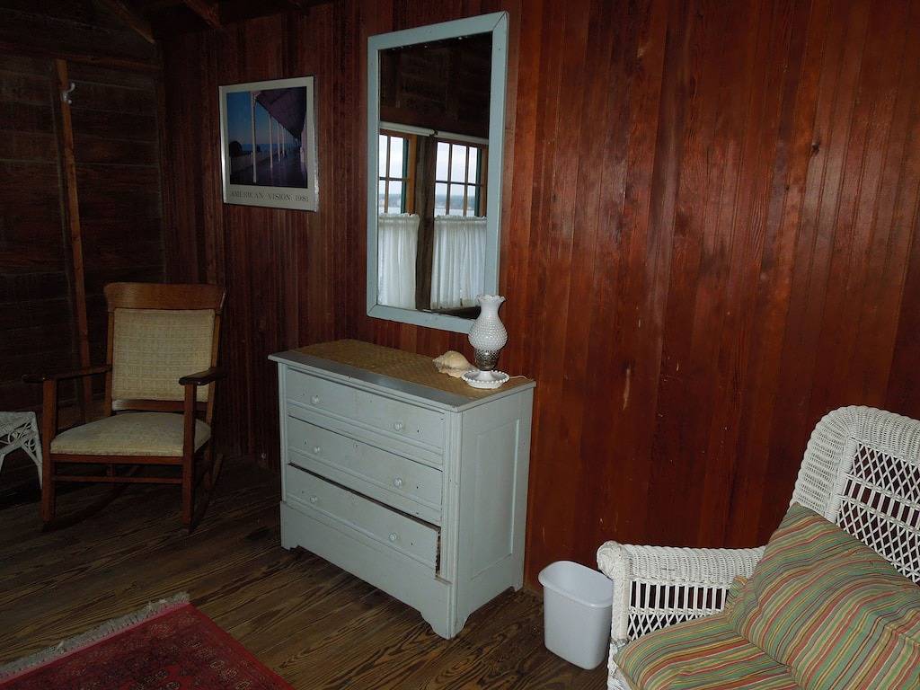 1930 Waterfront Cottage auf Tuttles Punkt in Guilford, Connecticut