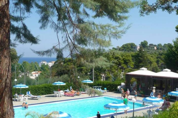 Casa vacanza per 5 persone, con piscina e terrazza - 1