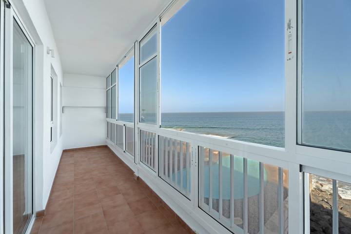 Apartamento para 4 personas, con Balcón y Piscina para niños en Bajamar 
