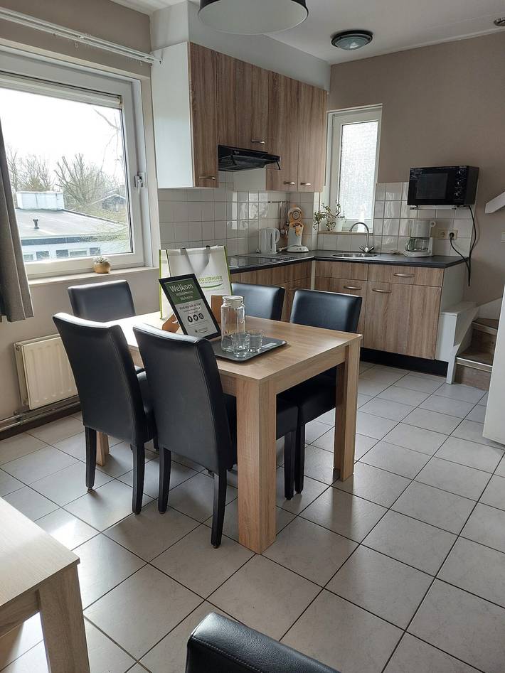 Ferienhaus für 5 Personen, mit Balkon/Terrasse und Terrasse sowie Garten in Oostkapelle