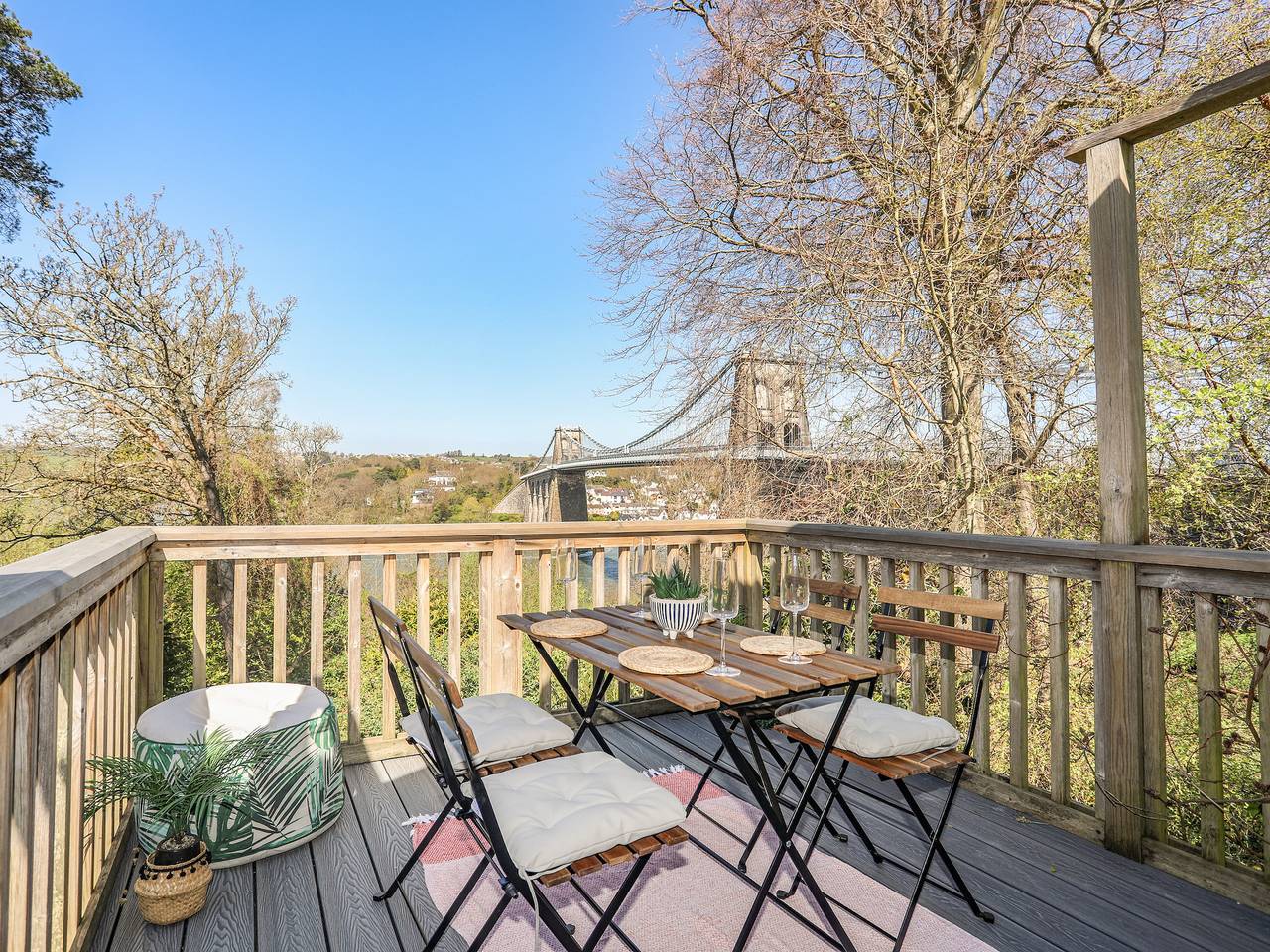 Ceris Lodge in Bangor, Gwynedd