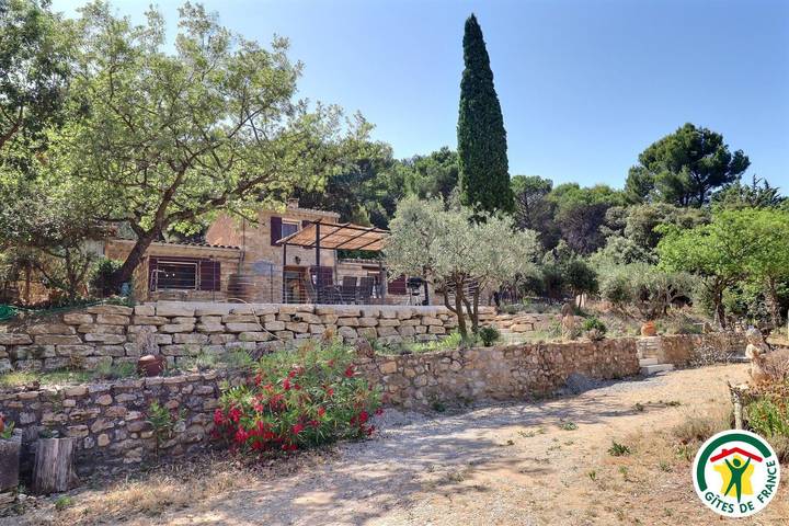 Gîte pour 6 personnes, avec jardin, animaux acceptés
