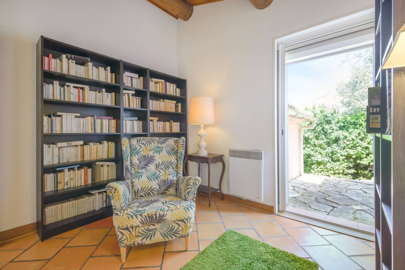  Large Villa With Swimming Pool And Terraces in Villeneuve-lès-Avignon, Region de Nimes
