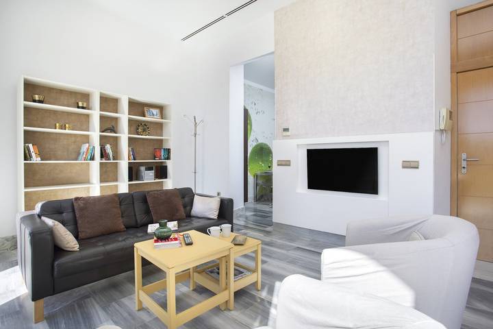 Entire apartment, Holiday apartment for 4 people with balcony in Málaga Central District, Malaga