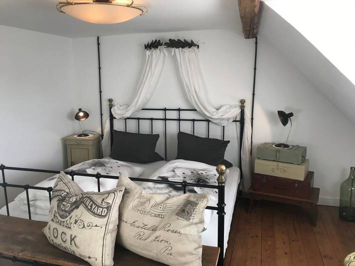Appartement entier, Appartement "Bei Der Kirch" avec terrasse partagée et Wi-Fi in Münsingen, Neckar-Alb