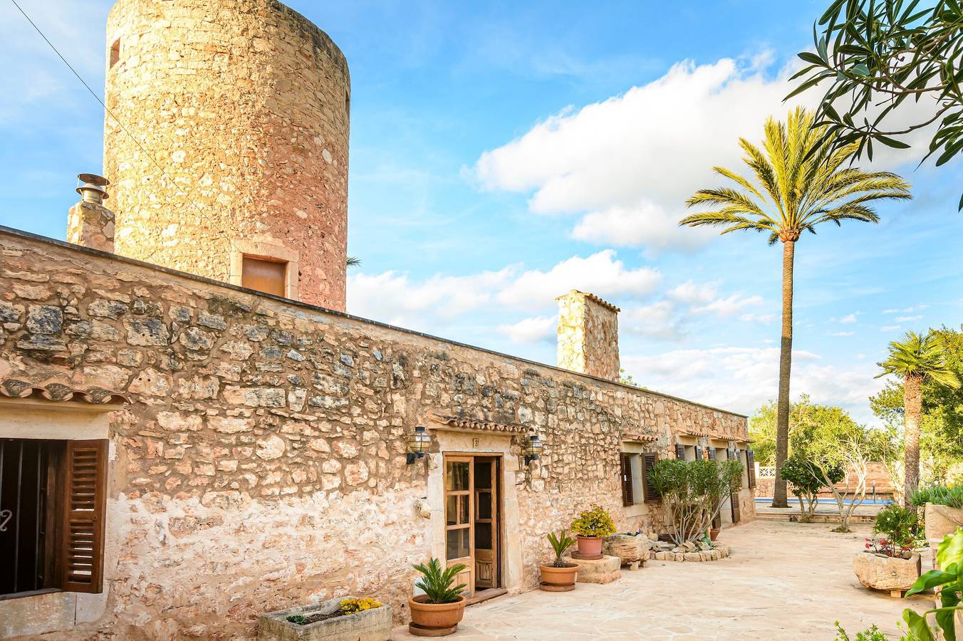 Ferienhaus 'Villa Moli De Ca N'orell' mit privatem Pool, Gemeinschaftsterrasse und Wlan in Santanyí, Mallorca Süden