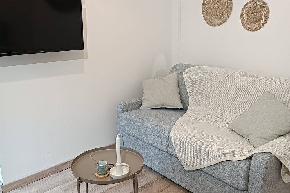 Appartement entier, Studio totalement meublé \"Le nordique\" in Homécourt, Meurthe-et-Moselle