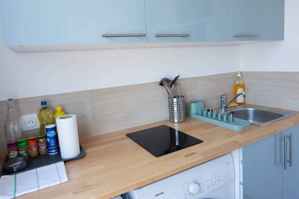 Appartement De Vacances pour 2 Personnes dans Pantin, Seine-Saint-Denis