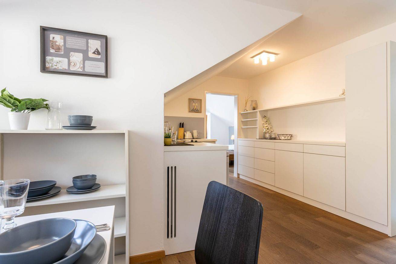 Ganze Wohnung, Central Attic mit Stadtblick + privatem Parkplatz in Bruneck, Östliche Dolomiten