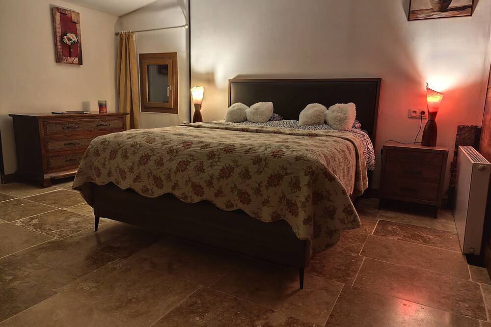 Villa Tamaris ★ Villa 4 étoiles avec piscine, clim  près de Sarlat & Rocamadour. in Souillac, Lot