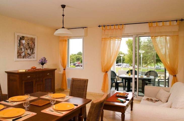 Club vacances pour 6 personnes, avec vue ainsi que piscine et terrasse, animaux acceptés en Vendée - 2