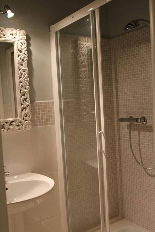Double Room with Private Bathroom in Cosenza, Provincia di Cosenza